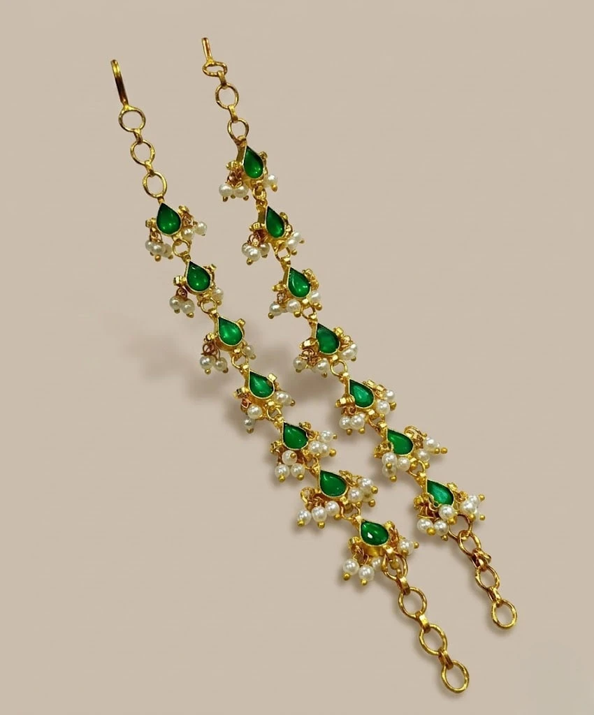 Emerald Pearl Earchain